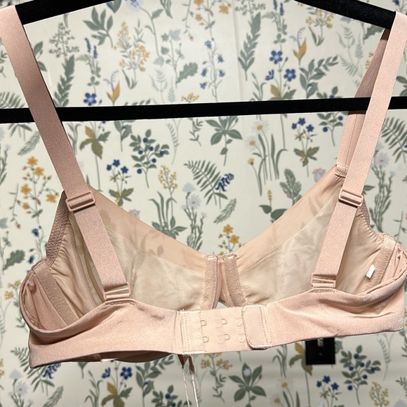 Skims No Show Molded Unlined Balconette Bra in clay 34D NWT - Picture 10 of 11